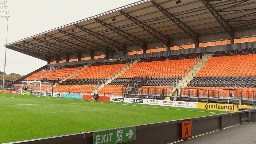 爱游戏官方网页版前线 经典战役为什么值得反复回看：以三场世界杯比赛为例·更衣室白板